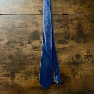 Michael Kors Sorento Men's Solid Textured Tie Navy Blue 75 Silk 25 Viscose